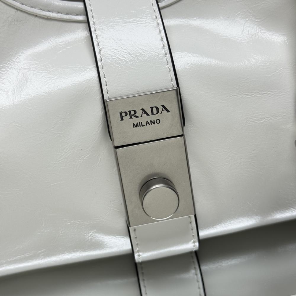 Elegant Shoulder Bag