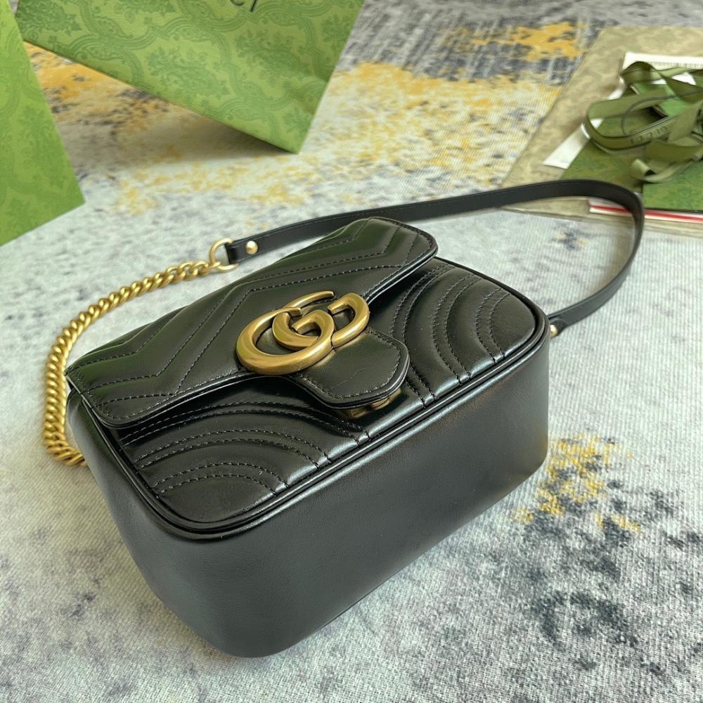 Modern Italian-Inspired Shoulder Bag