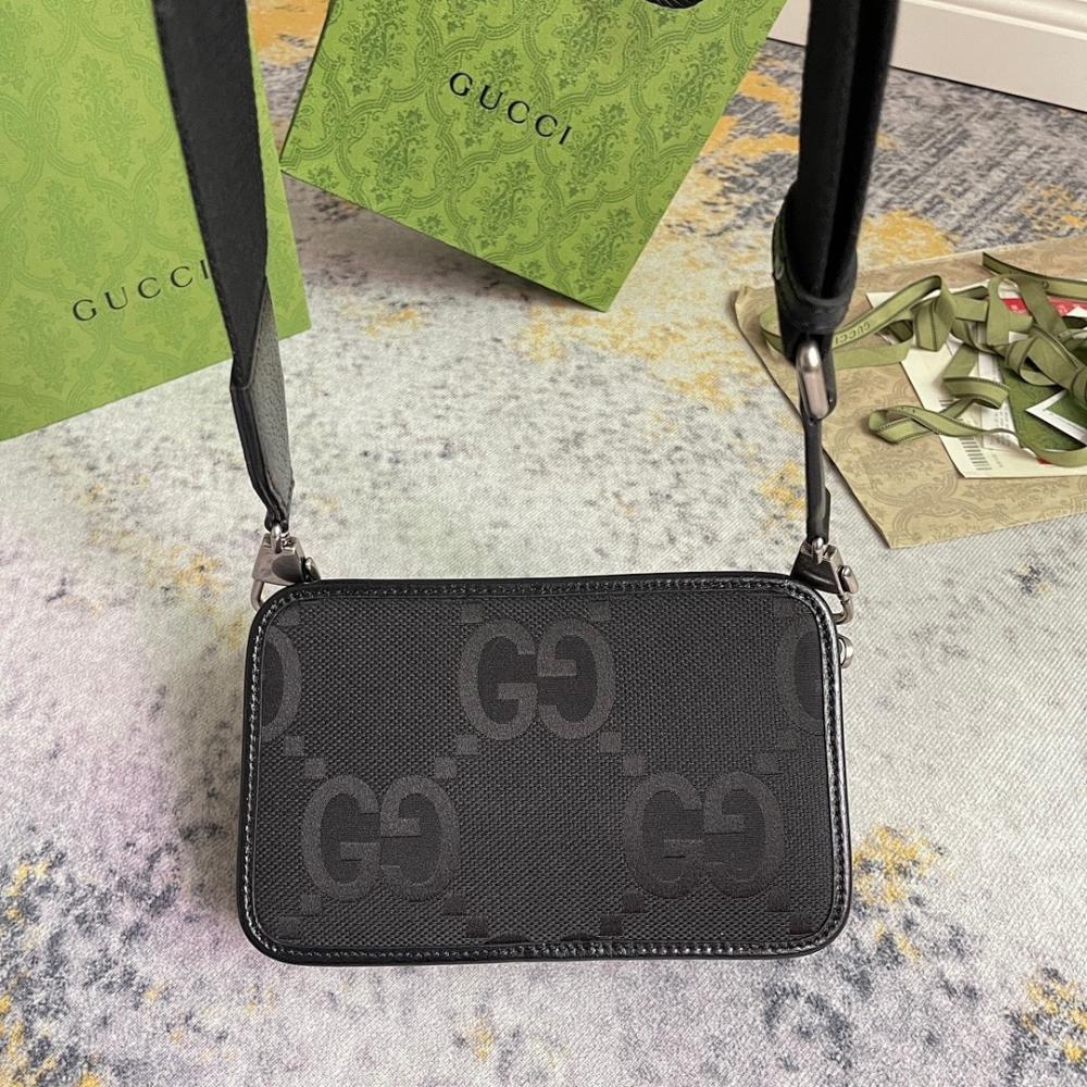 Elegant Refined Shoulder Bag