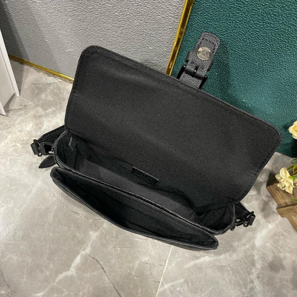 Modern Shoulder Bag