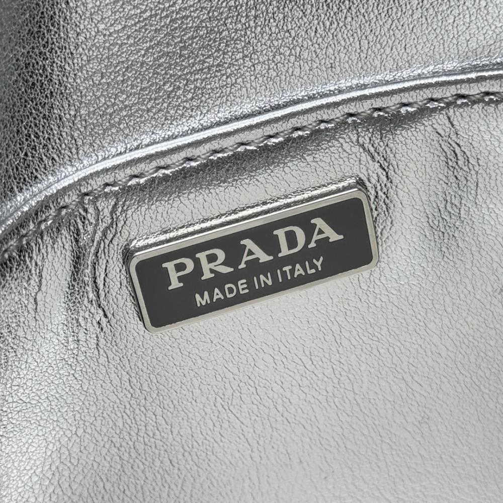 Elegant Leather Shoulder Bag