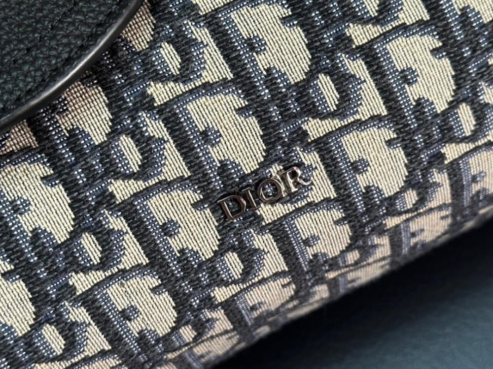 Stylish Black Leather Crossbody Bag – Special Edition