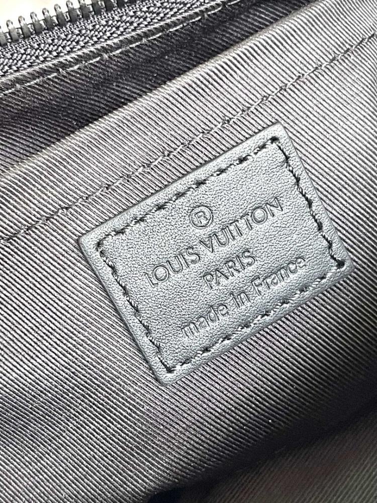 Elegant Refined Canvas Shoulder Bag