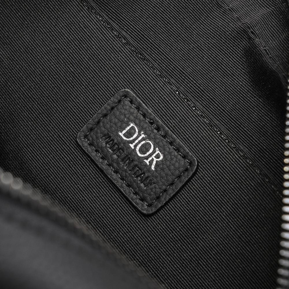 Italian-Inspired Elegant Bag