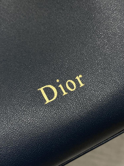 Elegant Leather Top Handle Bag