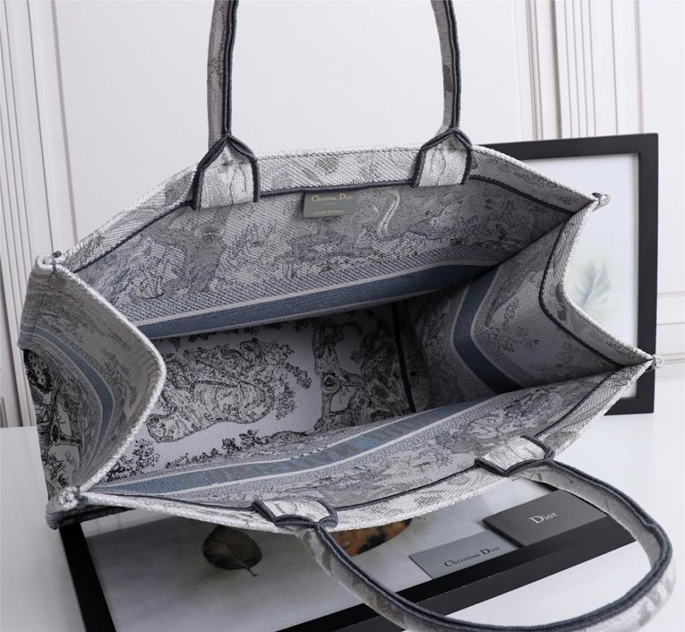 Luxury Elegant Black Embroidered Top Handle Bag