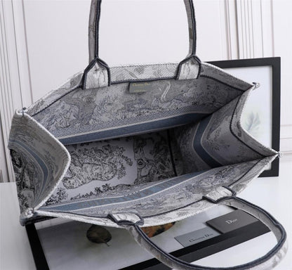 Luxury Elegant Black Embroidered Top Handle Bag