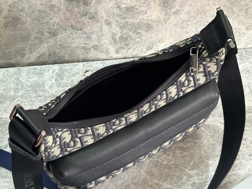Stylish Refined Black Printed Calfskin Shoulder Bag