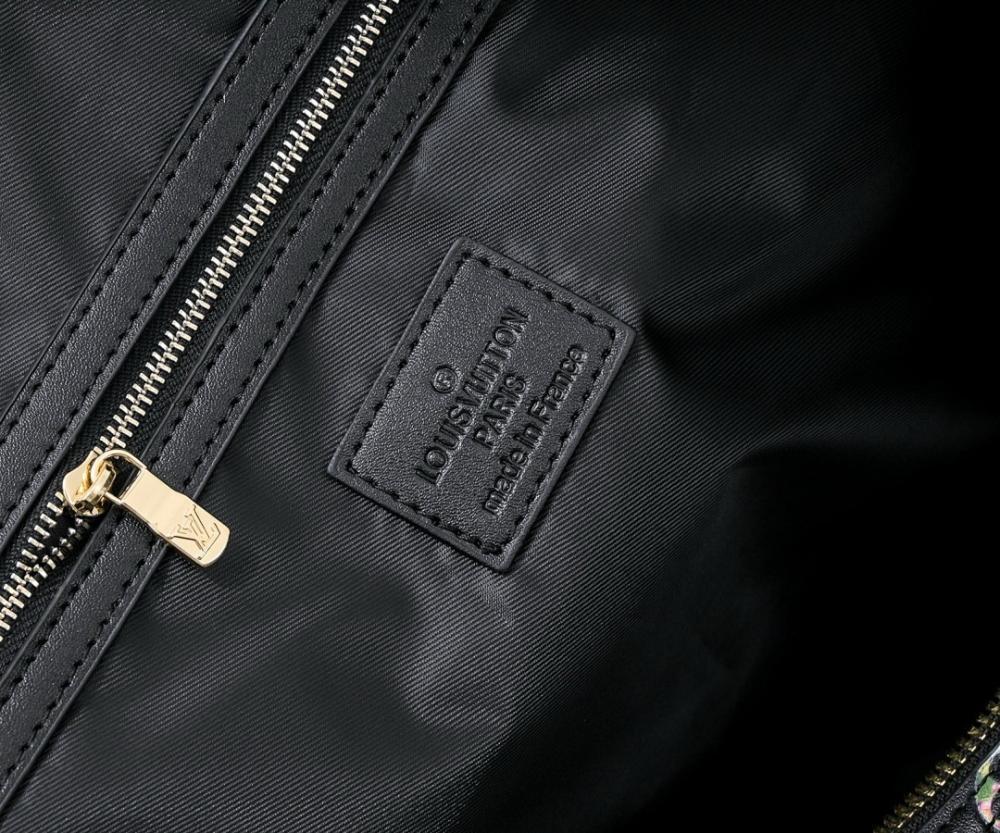 Classic Luxury Silver Leather Shoulder Bag