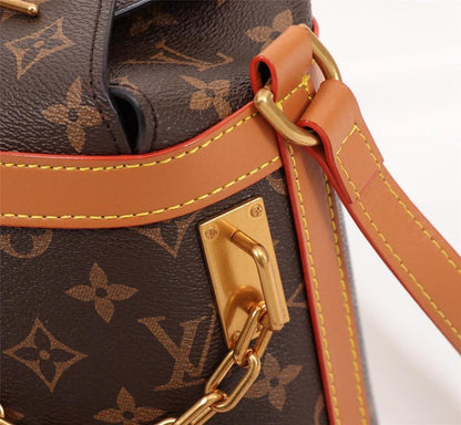 Stylish Monogram Leather Shoulder Bag – Limited Edition