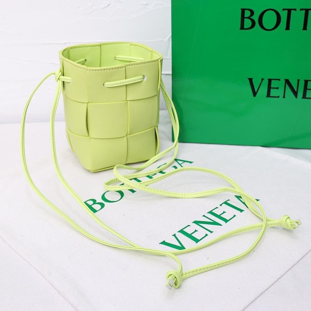 Modern Luxury Woven Top Handle Bag