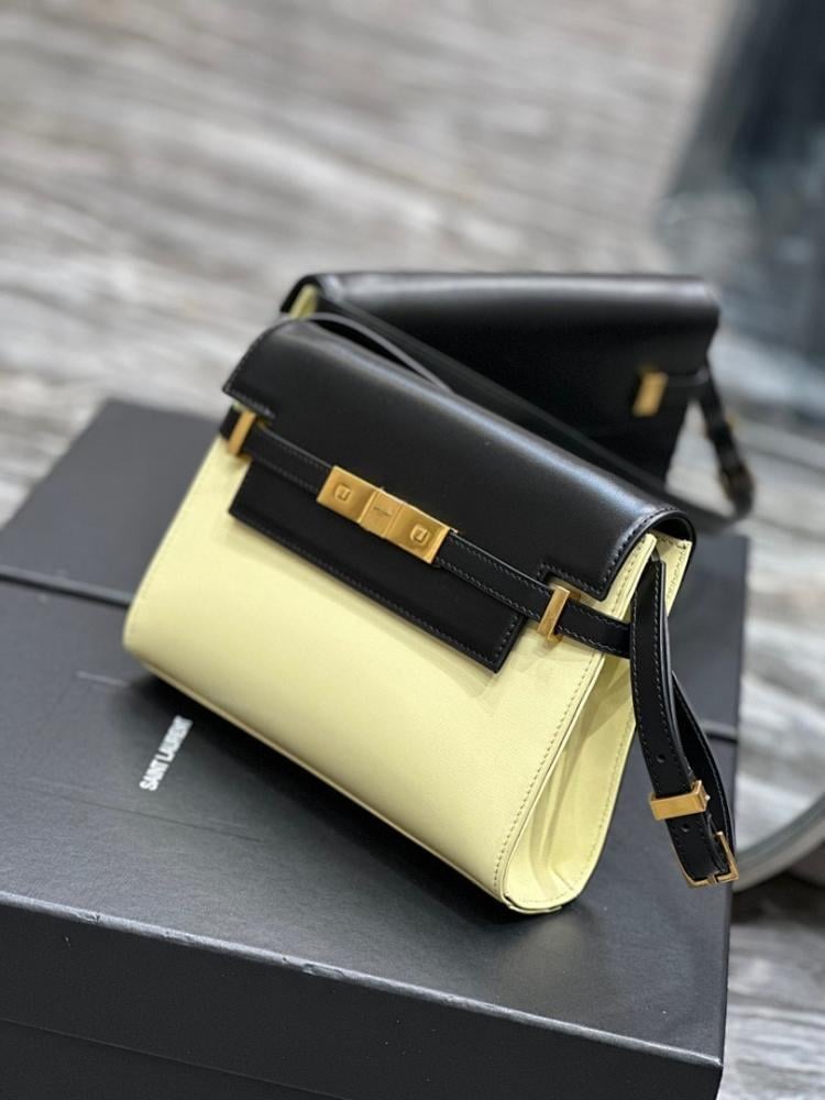 Elegant Leather Shoulder Bag – Limited Edition