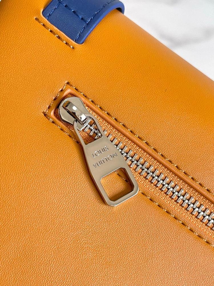 Elegant Refined Leather Tote Bag