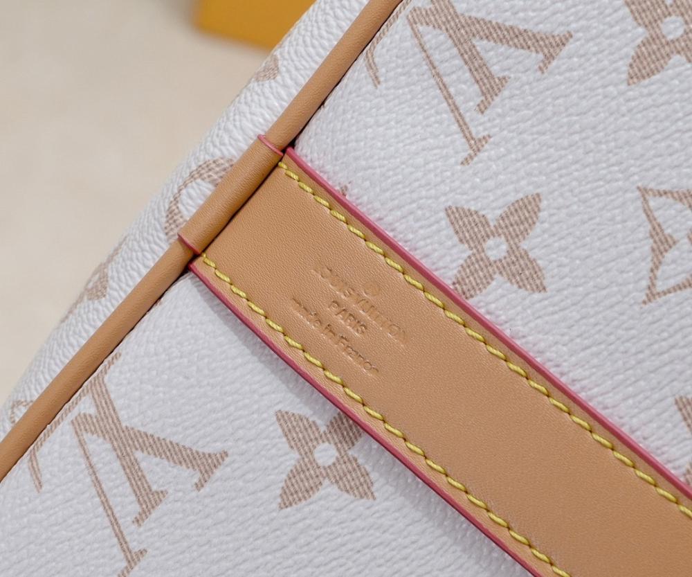 Modern Elegant Leather Top Handle Bag