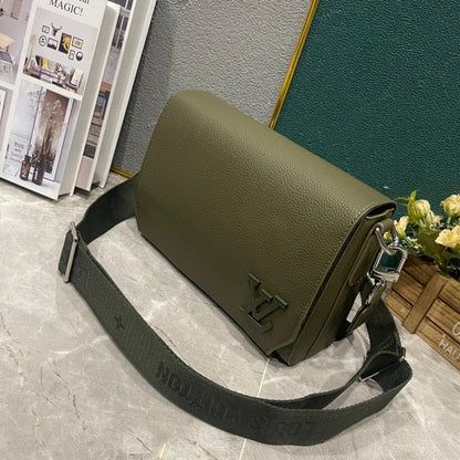 Stylish Leather Shoulder Bag – Limited Edition