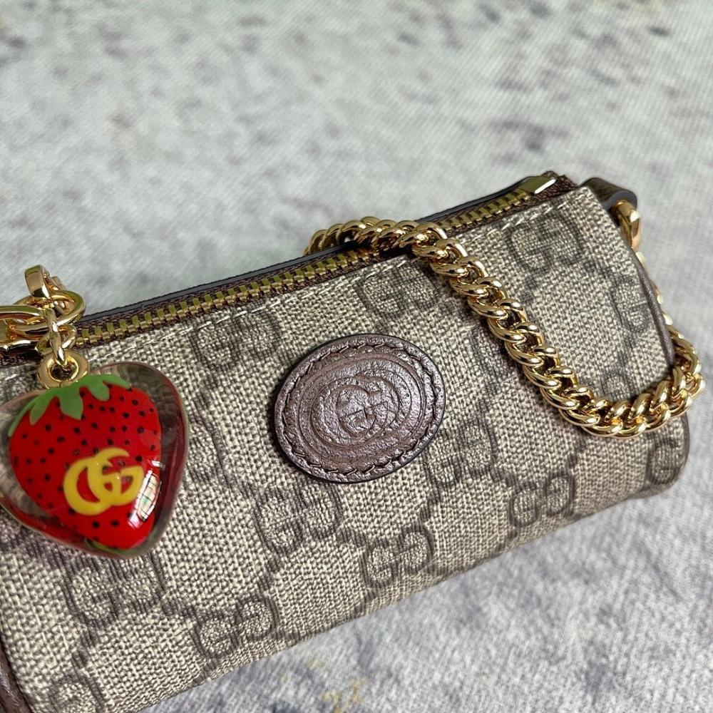 Stylish Shoulder Bag – Limited Edition