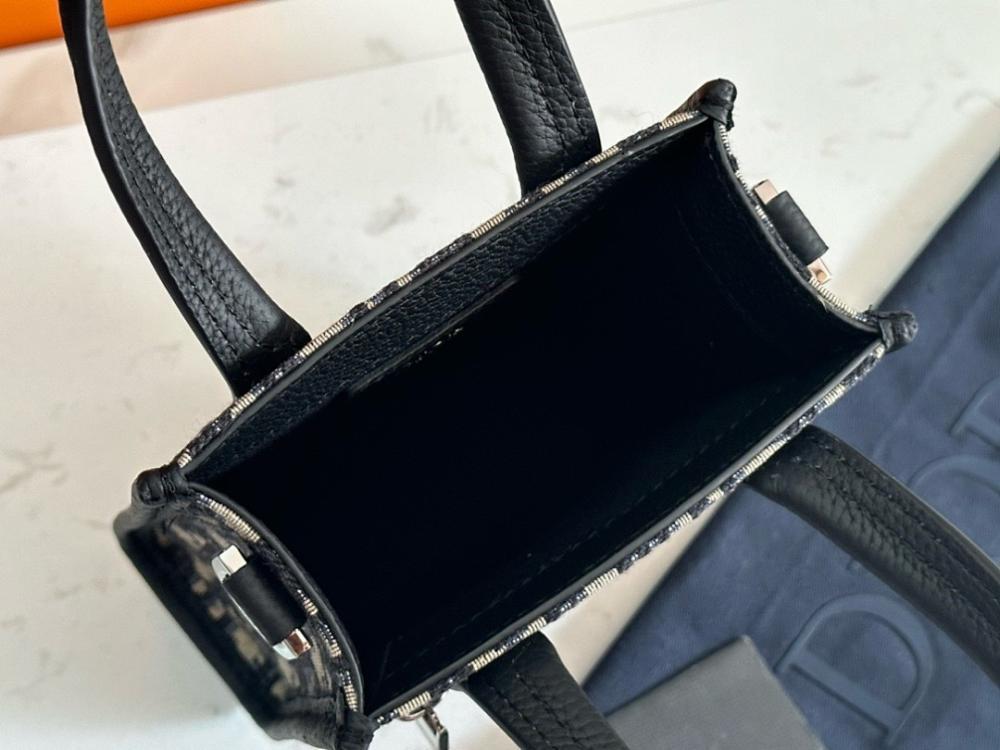 Elegant Black Printed Jacquard Shoulder Bag – Special Edition