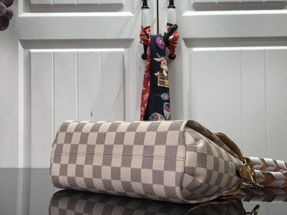 Elegant Leather Top Handle Bag