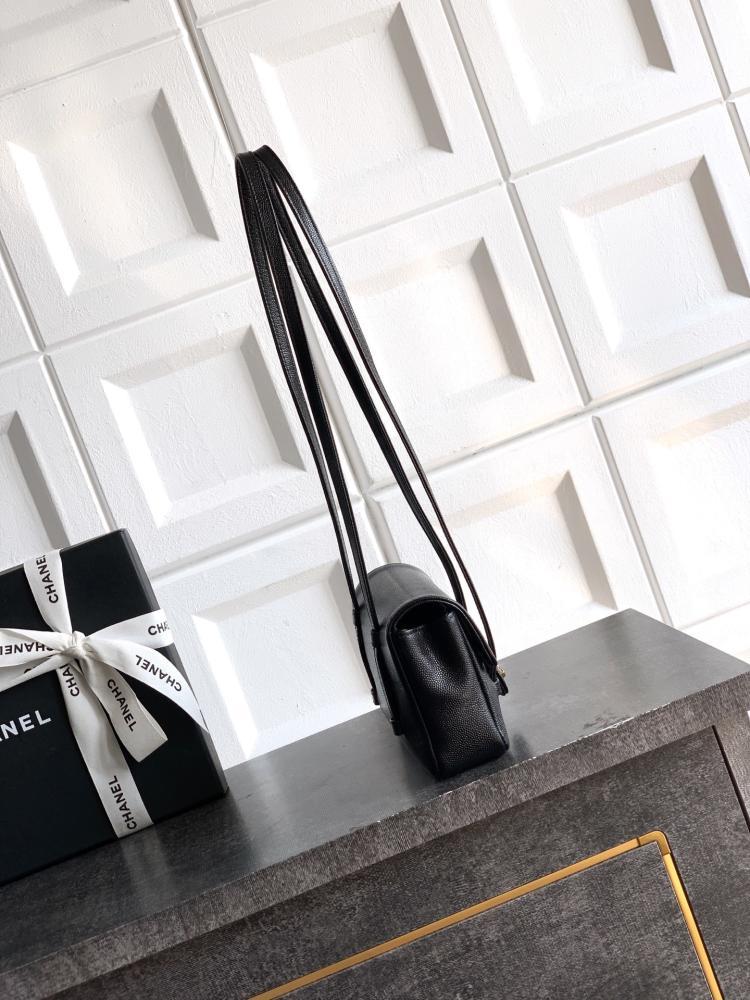 Classic Leather Shoulder Bag