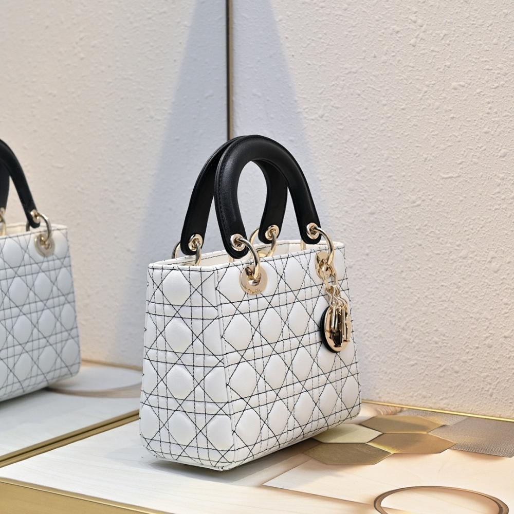 Classic Elegant White Lambskin Shoulder Bag