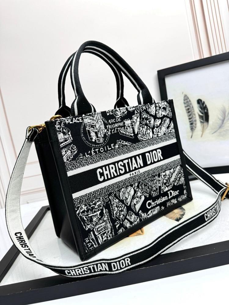 Stylish Premium Embroidered Leather Shoulder Bag