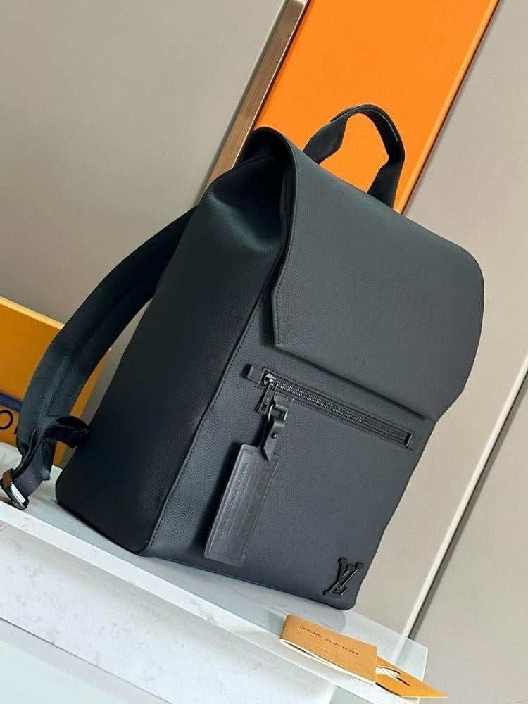 Stylish Refined Leather Crossbody Bag