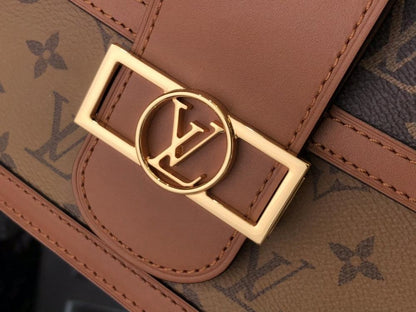 Classic Shoulder Bag