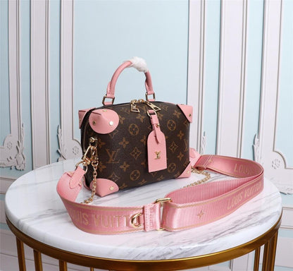 Stylish Studded Leather Shoulder Bag – Limited Edition