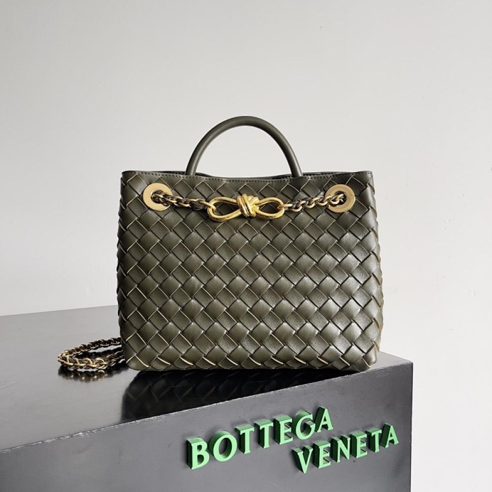 Classic Leather Shoulder Bag