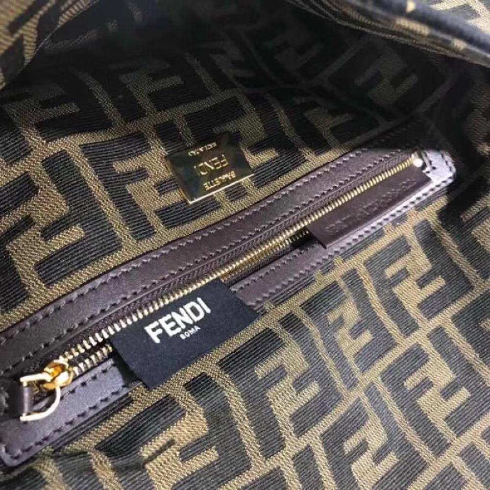 Elegant Shoulder Bag