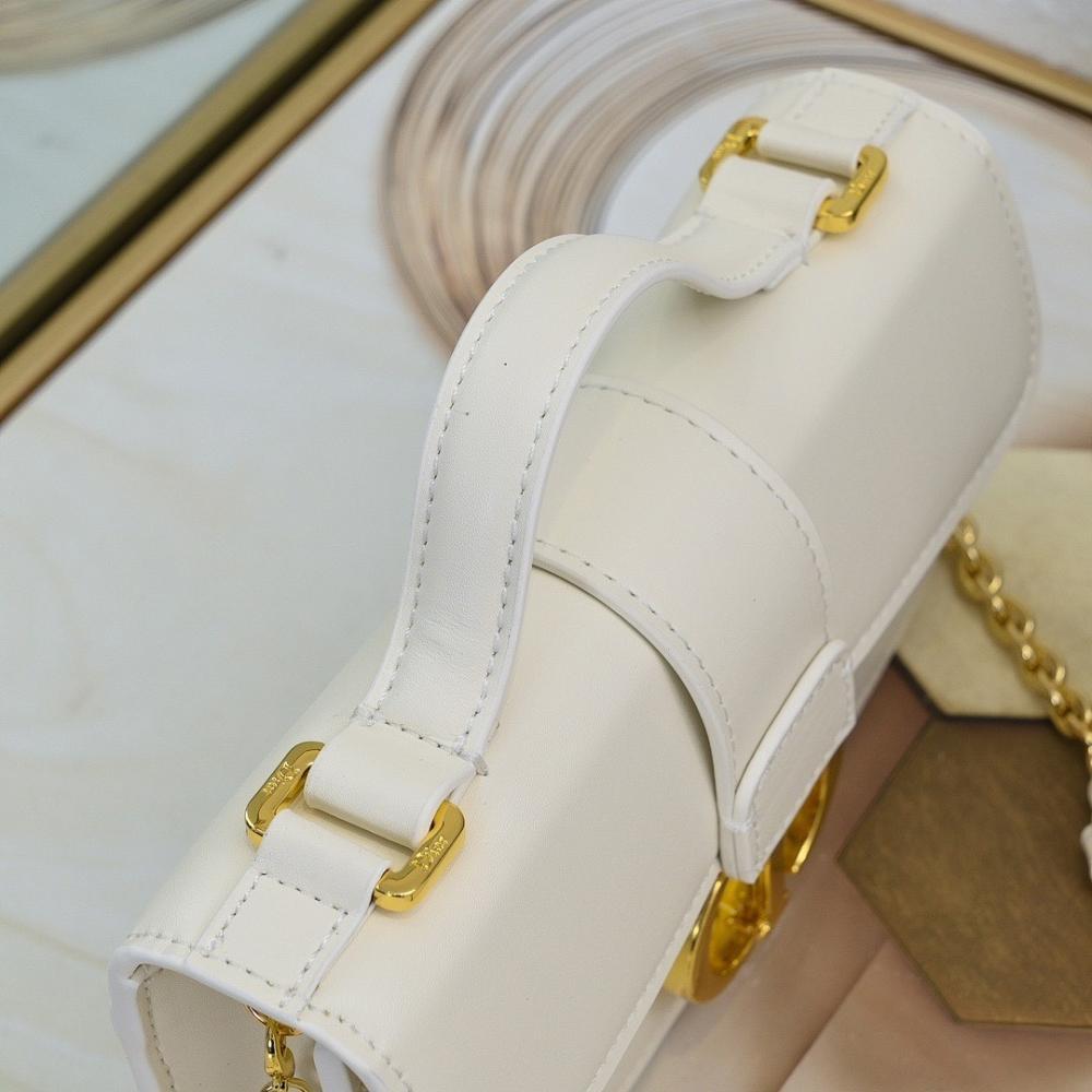 Elegant Leather Crossbody Bag – Special Edition
