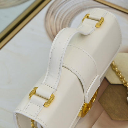 Elegant Leather Crossbody Bag – Special Edition