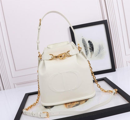 Modern Refined Leather Bucket Bag