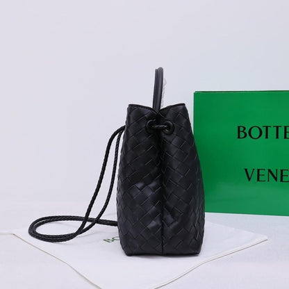 Italian-Inspired Elegant Bag