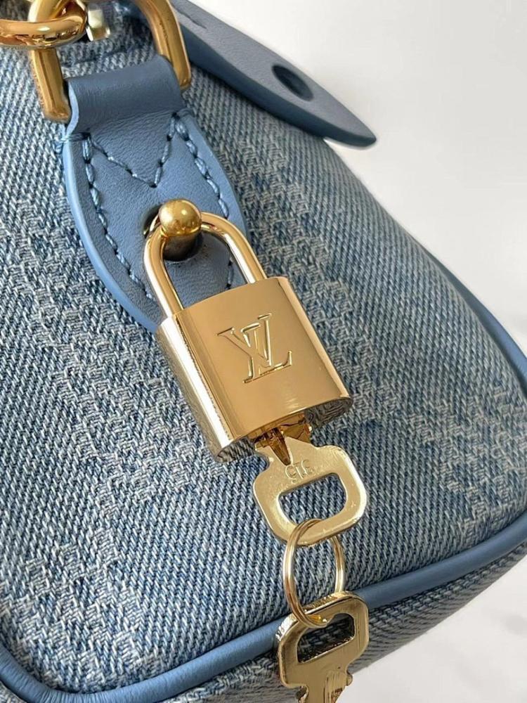 Luxury Refined Crossbody Bag