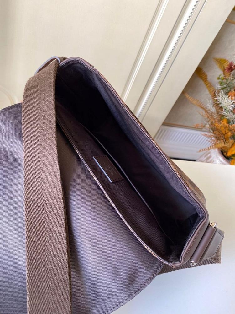 Modern Stylish Crossbody Bag