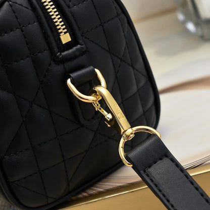 Classic Modern Leather Shoulder Bag