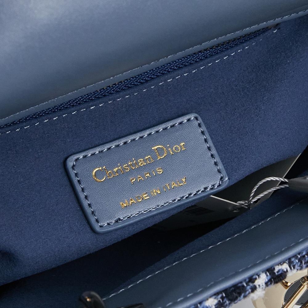 Luxury Elegant Embroidered Top Handle Bag