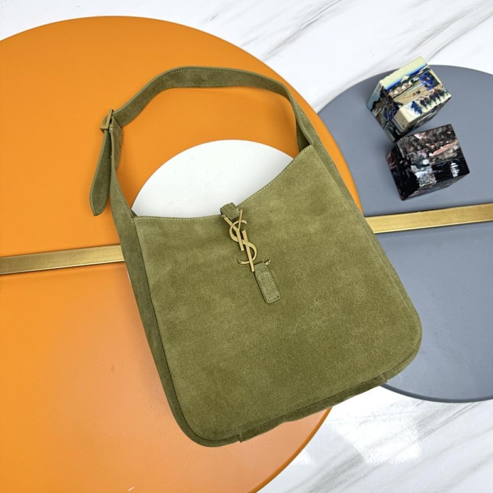 Classic Shoulder Bag