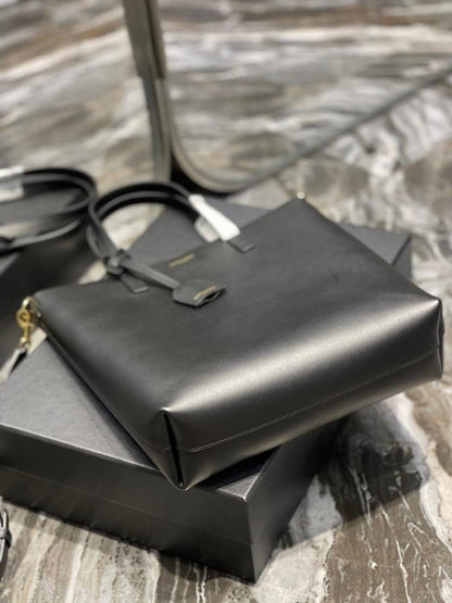 Elegant Shoulder Bag – Limited Edition