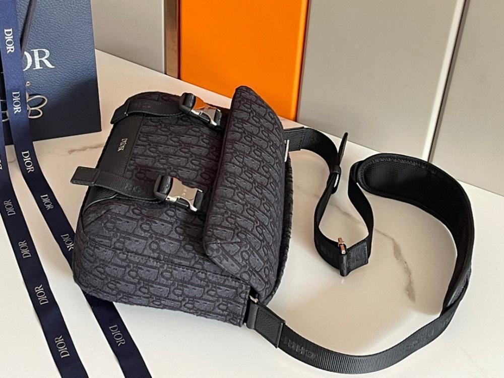 Classic Luxury Black Quilted Jacquard Shoulder Bag – Limited Edition