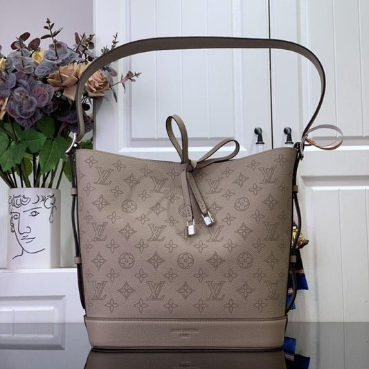 Elegant Shoulder Bag