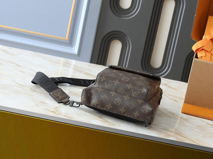 Italian-Inspired Elegant Shoulder Bag