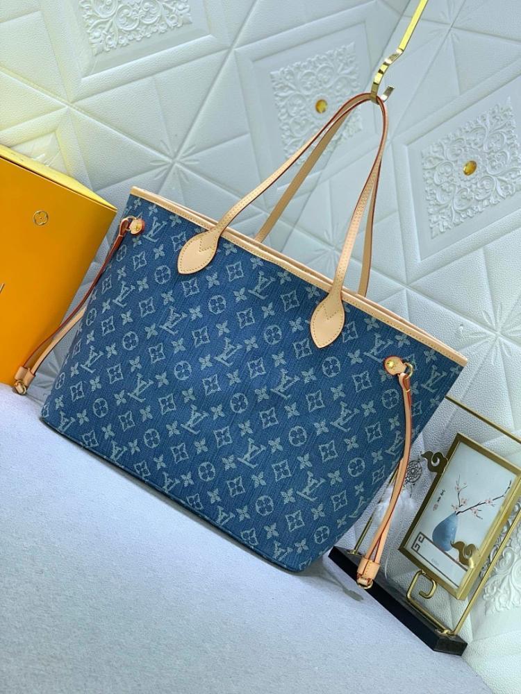 Modern Refined Jacquard Top Handle Bag