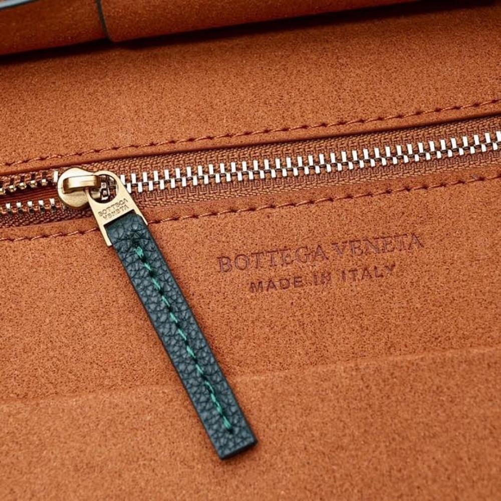 Luxury Stylish Woven Top Handle Bag