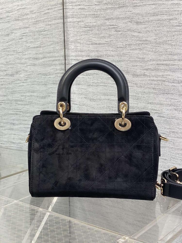 Elegant Leather Top Handle Bag