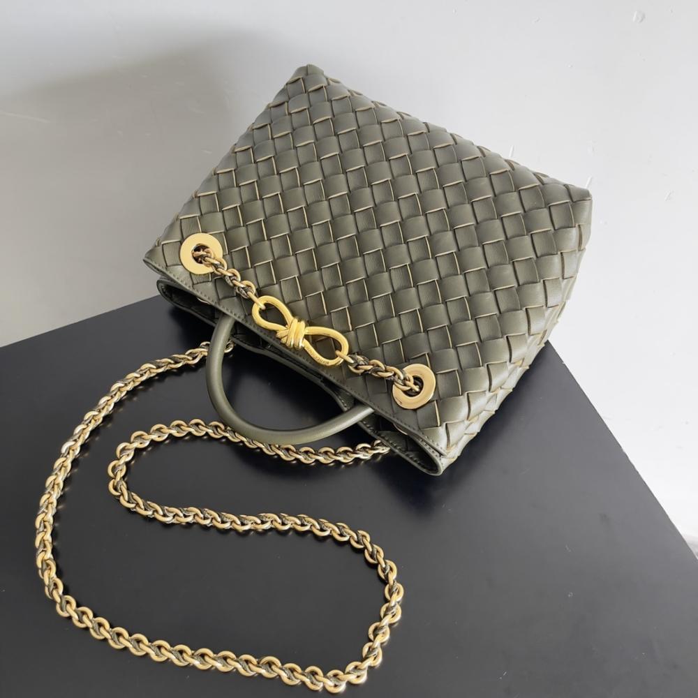 Classic Leather Shoulder Bag