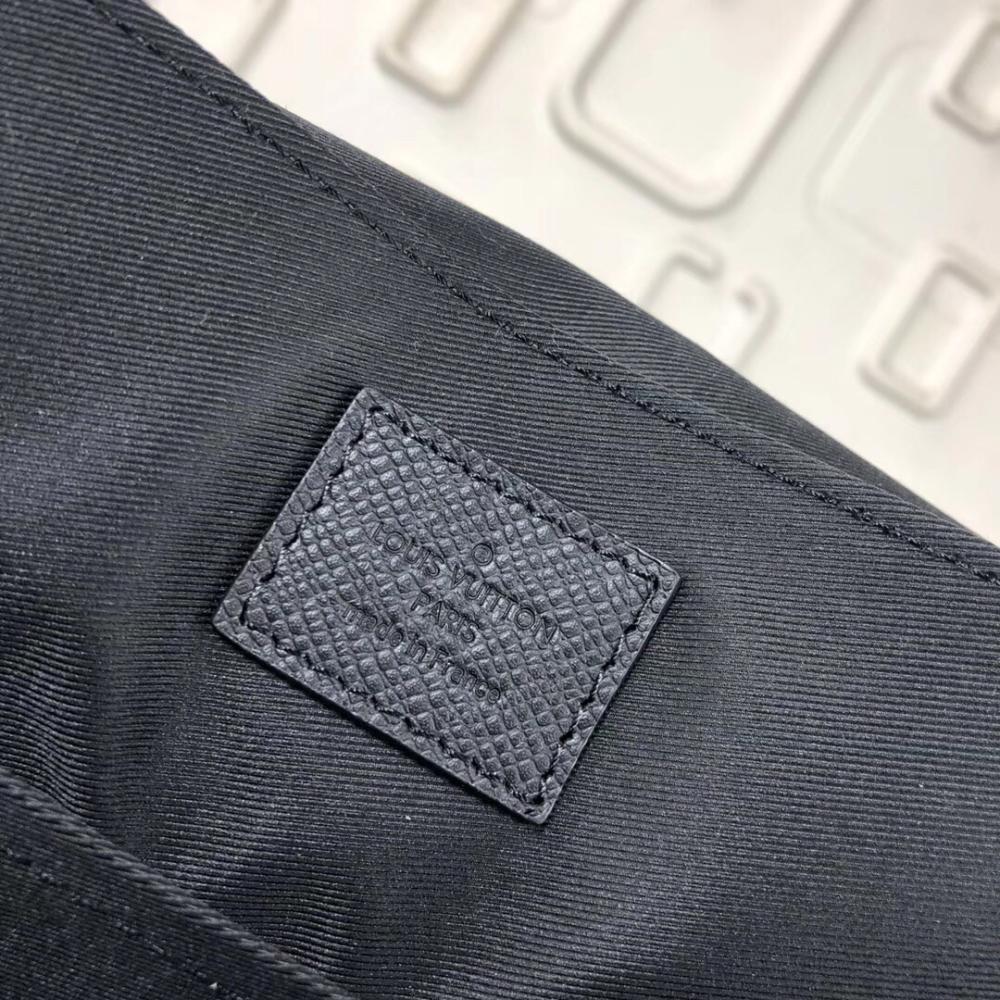 Elegant Leather Top Handle Bag