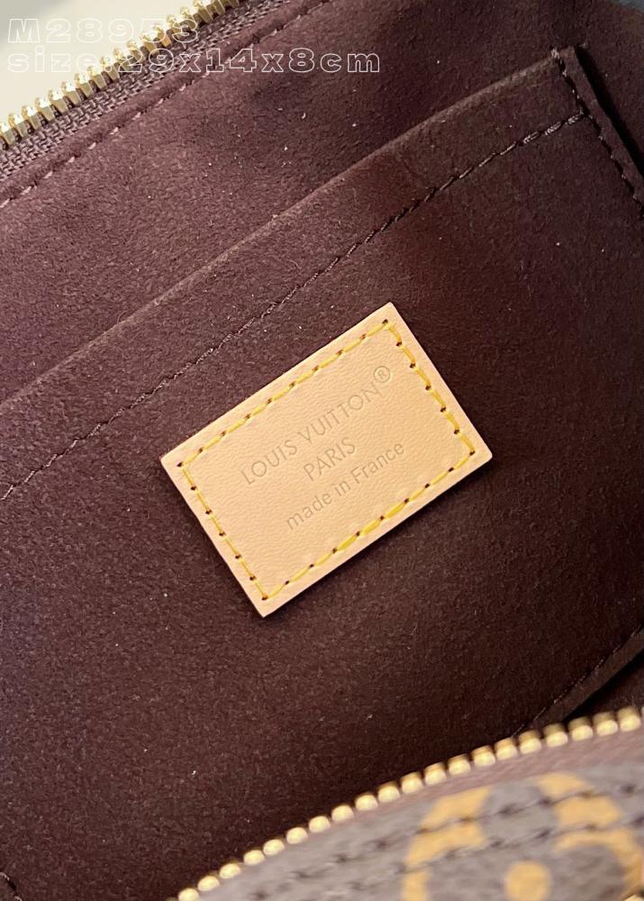Classic Shoulder Bag