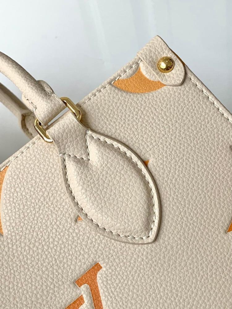 Elegant Leather Shoulder Bag – Limited Edition